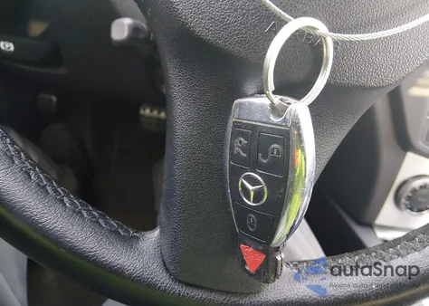 2009 Mercedes-Benz C 300 Sport из США, поврежденный, VIN WDDGF54X19F222662